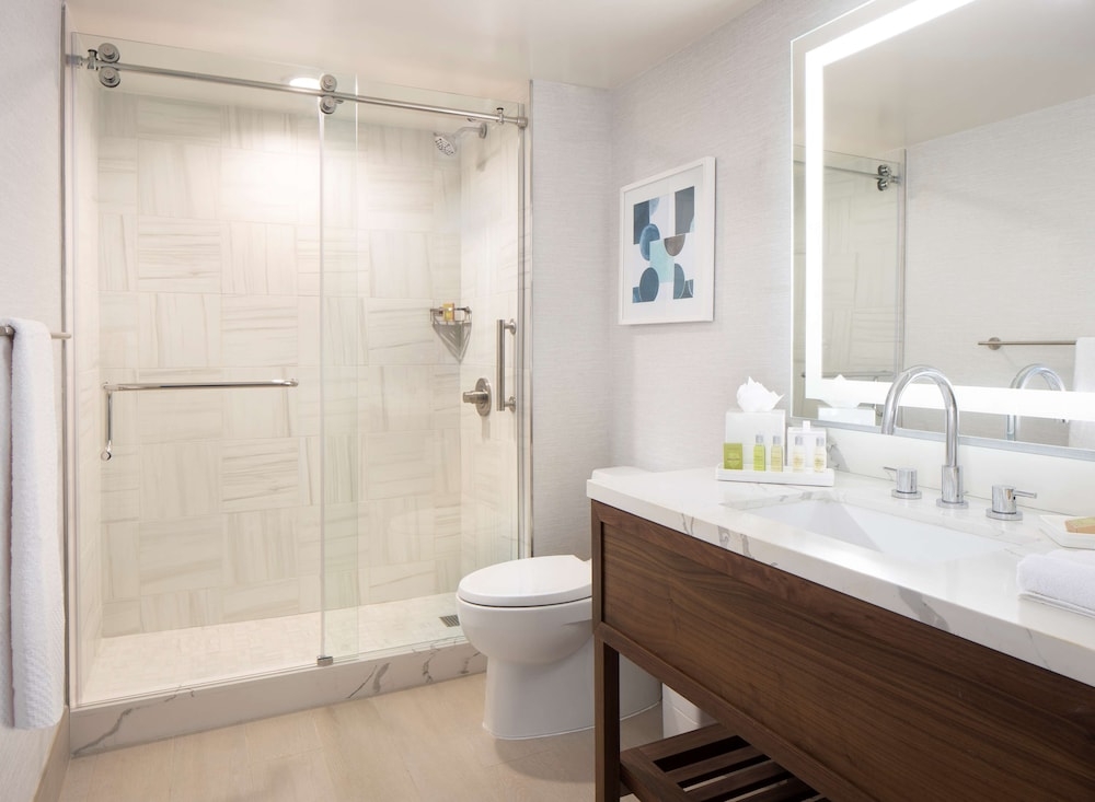 バスルームのシャワー