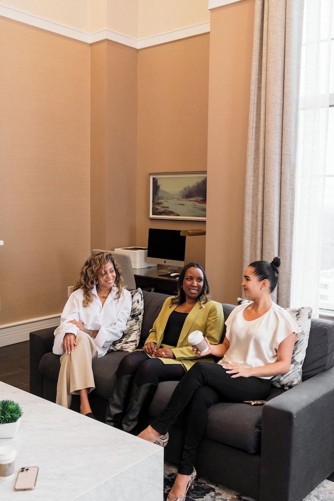 エグゼクティブ ラウンジ