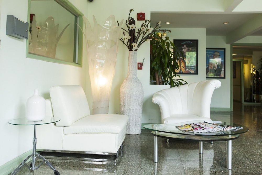 ロビー応接スペース