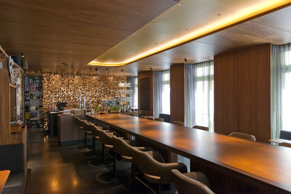 ロビーラウンジ