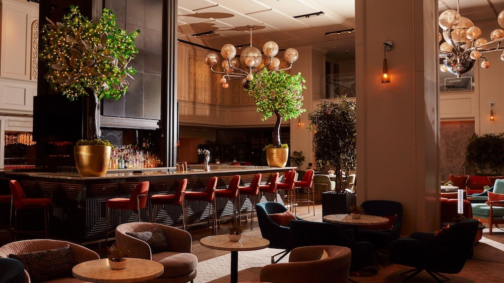 ロビーラウンジ