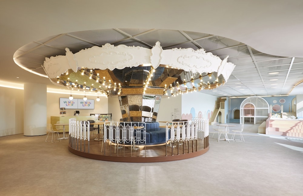 子供用の遊び場 - 屋内