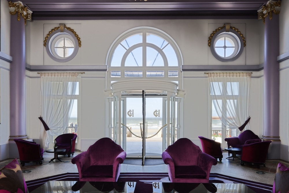 ロビー応接スペース