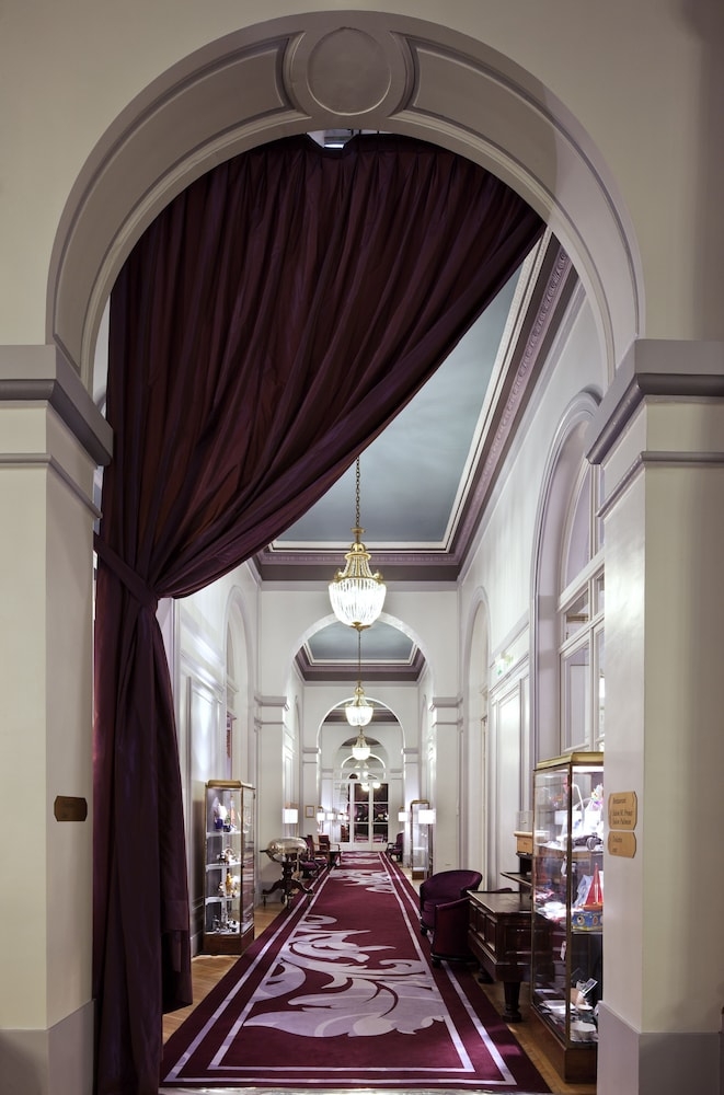 ロビーラウンジ