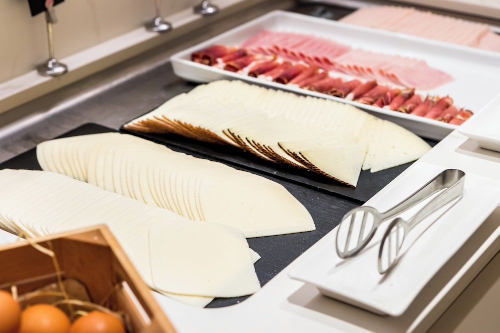 朝食ビュッフェ