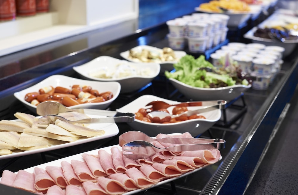 朝食ビュッフェ