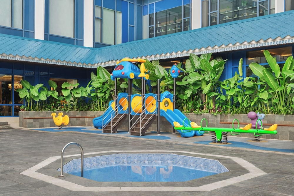 子供用の遊び場 - 屋外