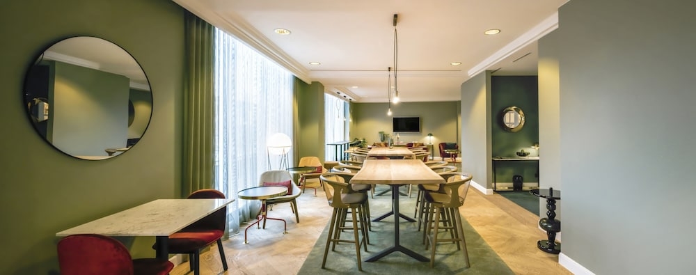 エグゼクティブ ラウンジ