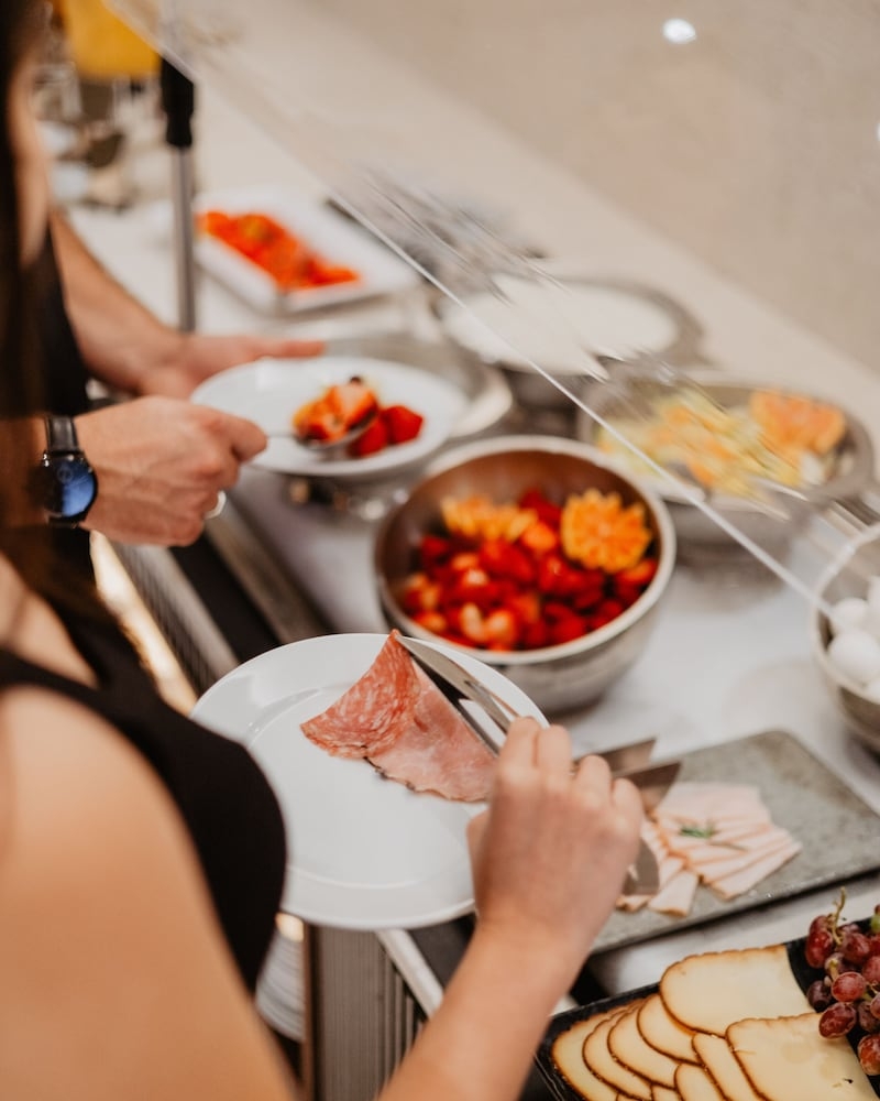 朝食ビュッフェ