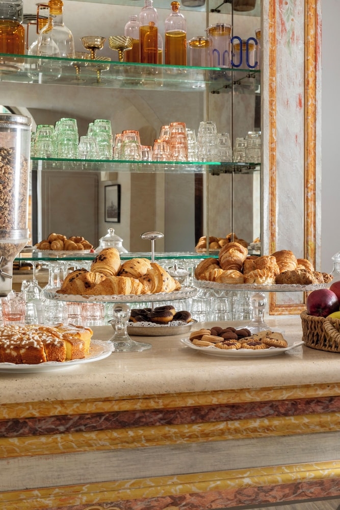 朝食ビュッフェ