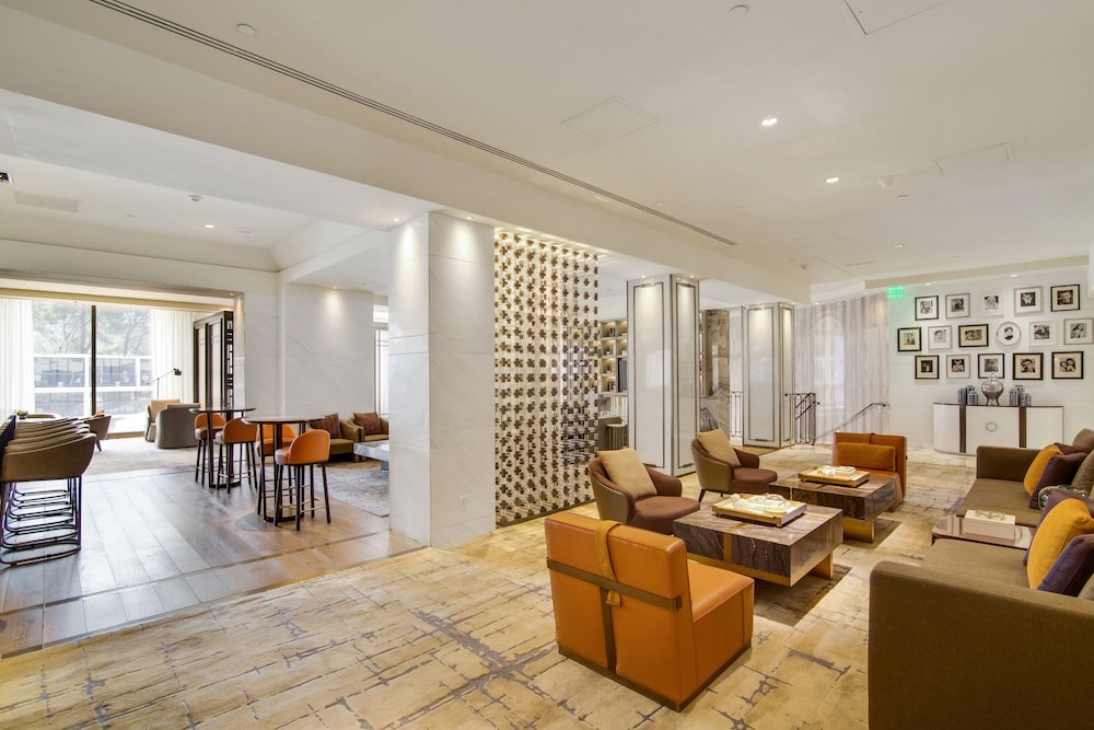 ロビー応接スペース