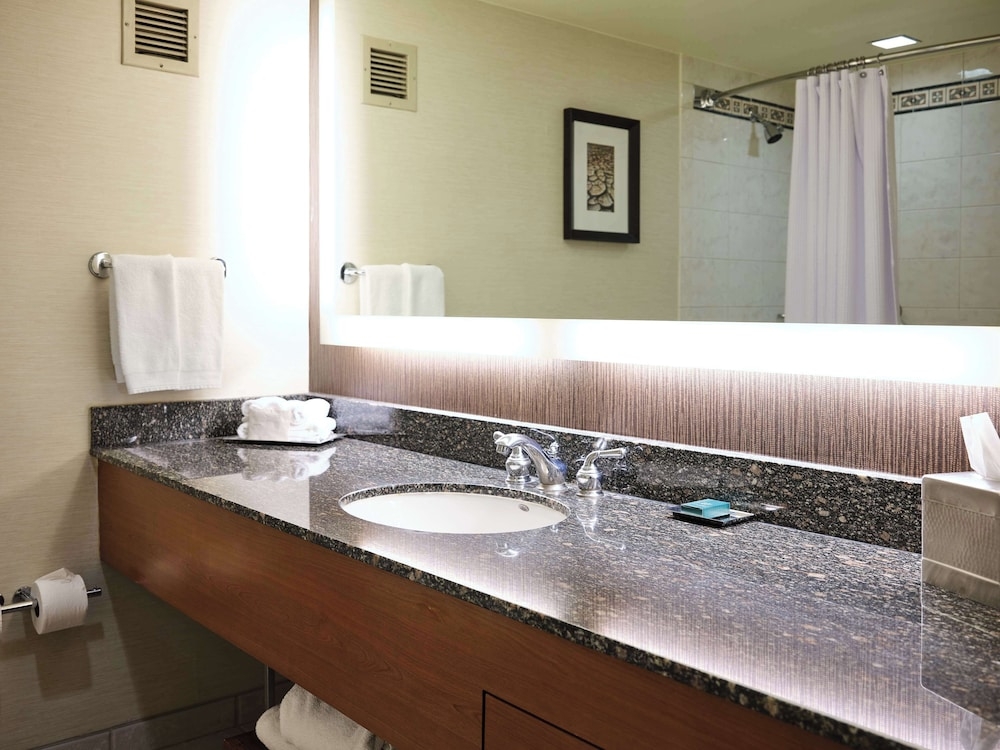 バスルームのシャワー