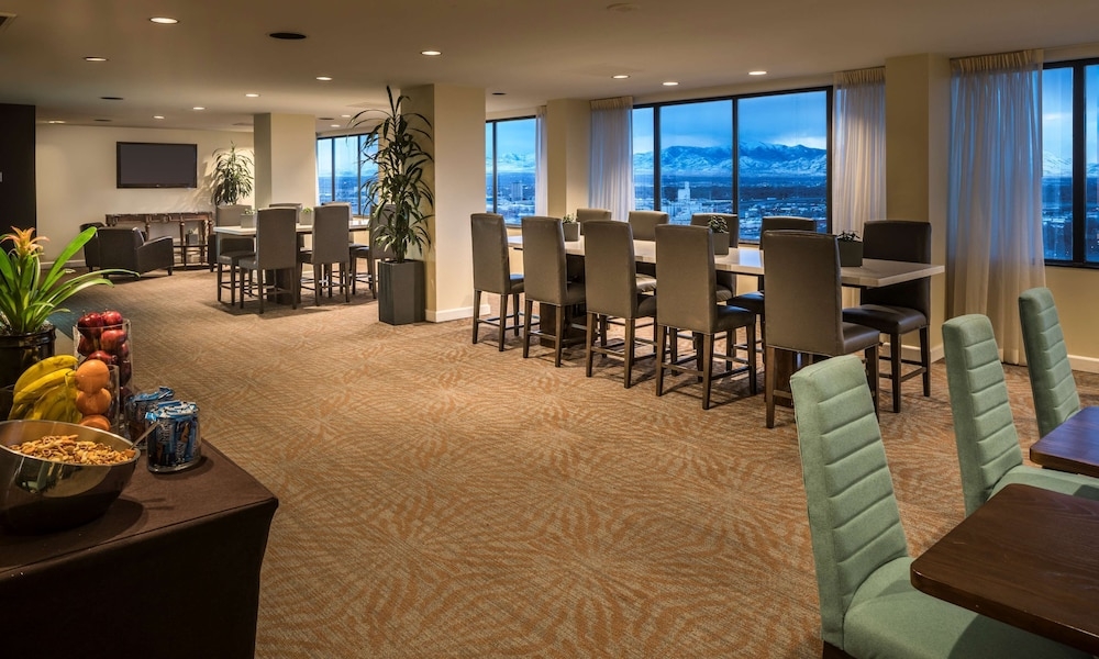 エグゼクティブ ラウンジ