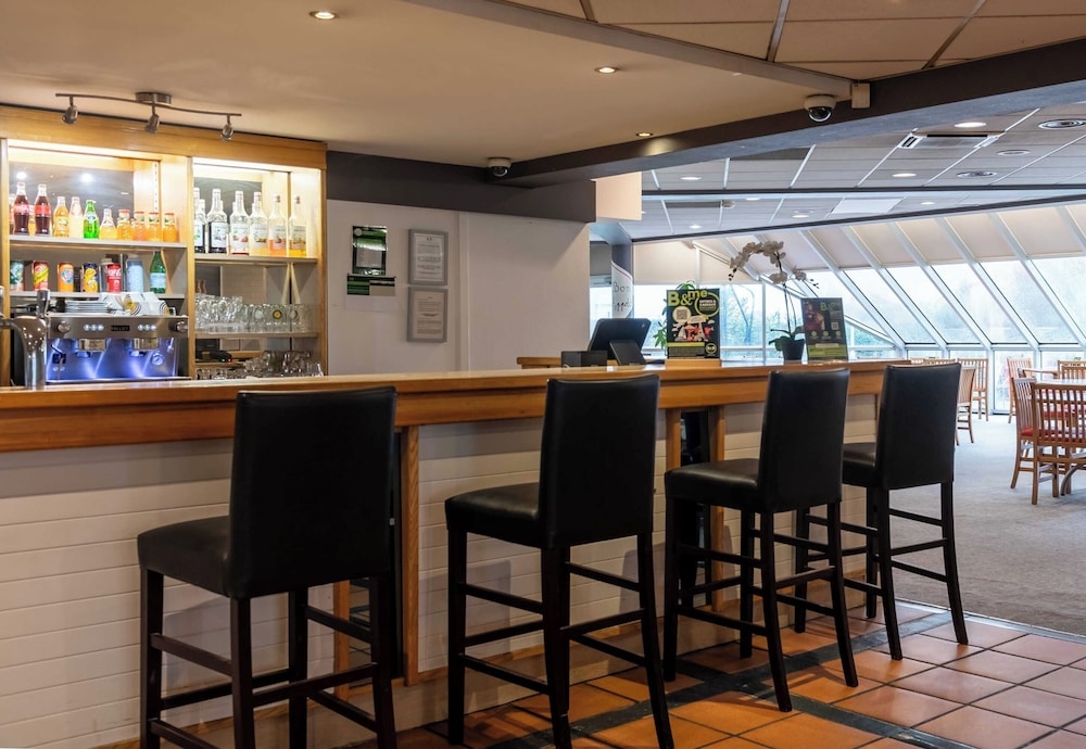 バー (施設内)