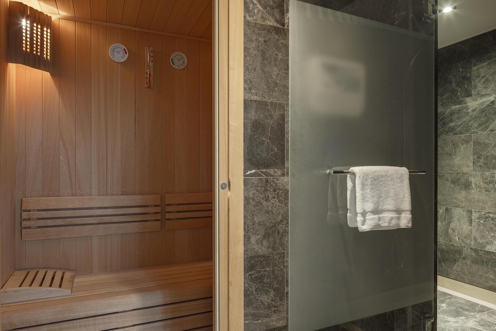 バスルームのシャワー