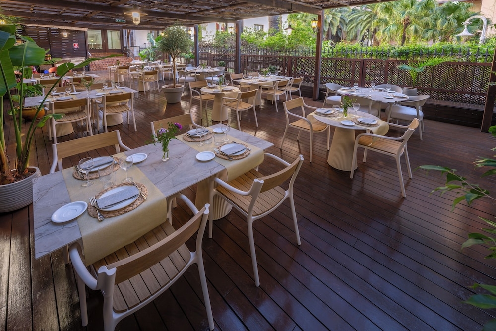 屋外ダイニングエリア