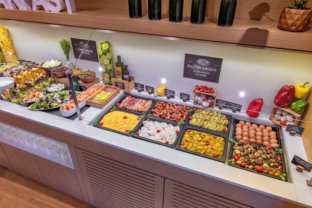 朝食ビュッフェ