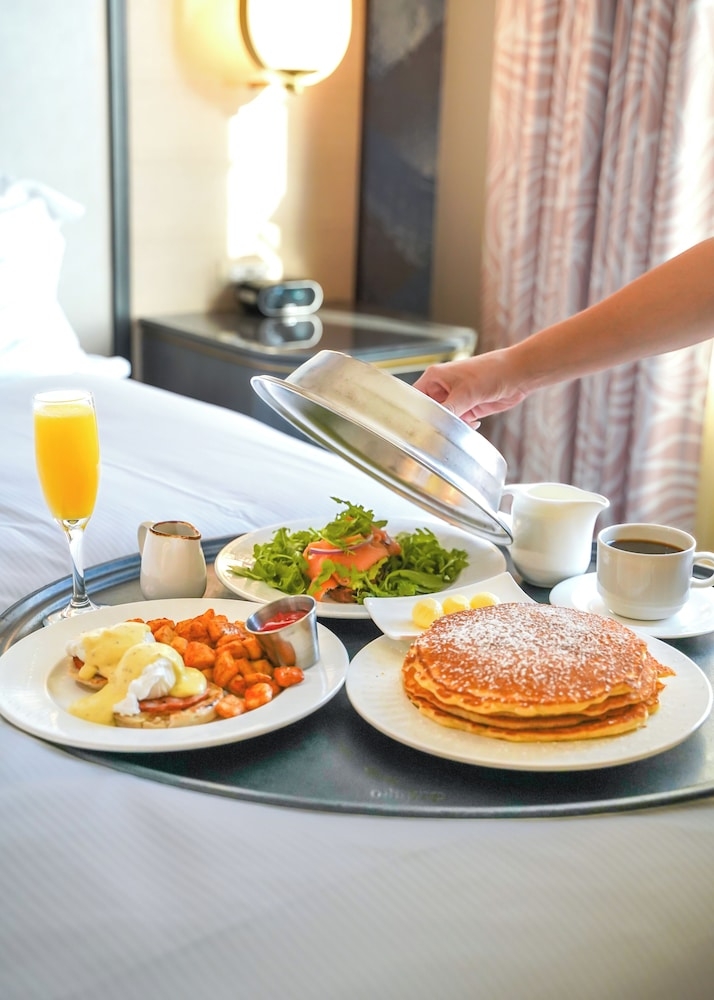 ルームサービス