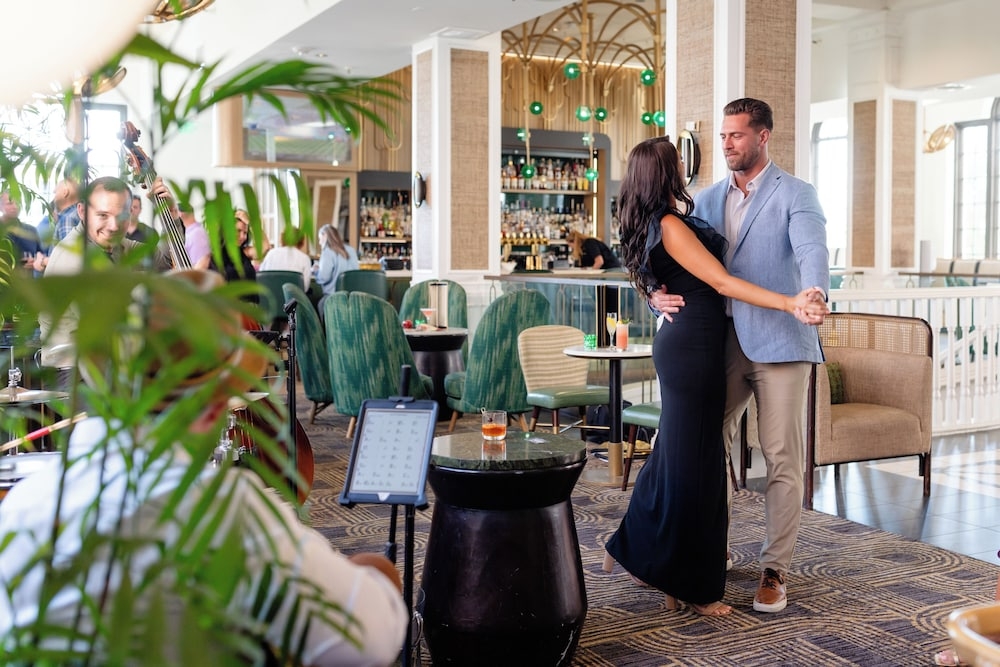 ロビーラウンジ