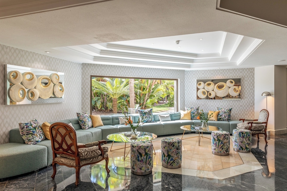 ロビー応接スペース