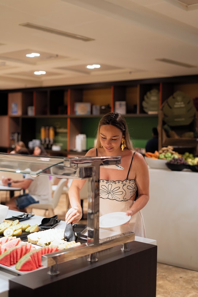 朝食ビュッフェ