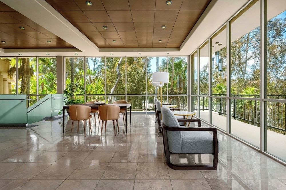 ロビーラウンジ