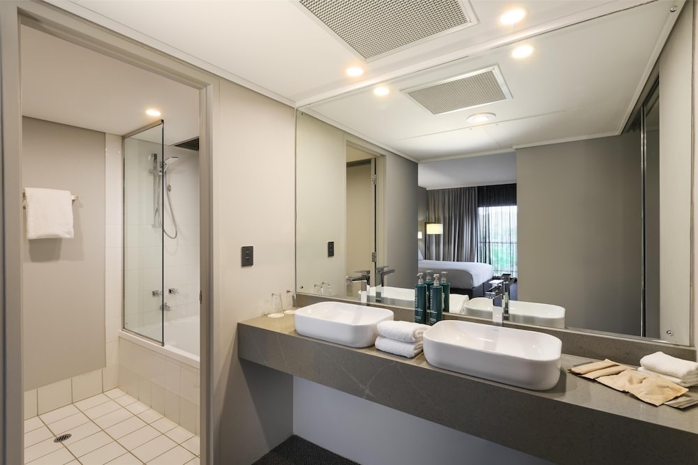 バスルームのシャワー