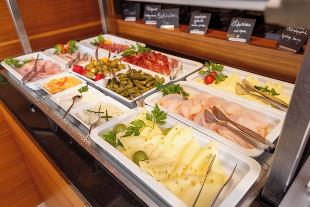 朝食ビュッフェ