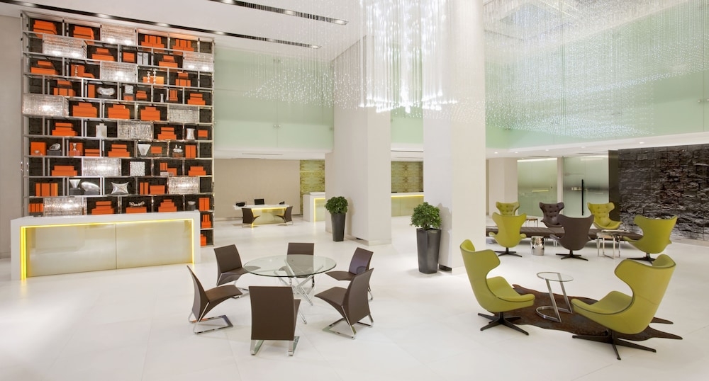 ロビー応接スペース