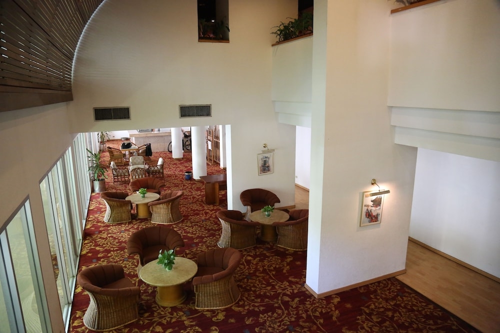 ロビーラウンジ