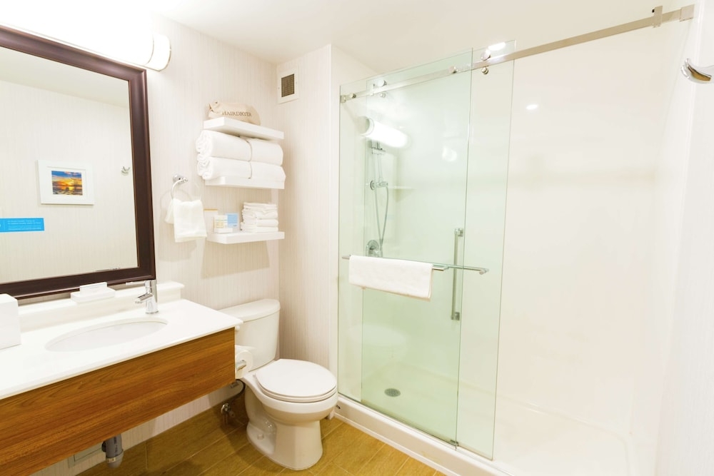 バスルームのシャワー