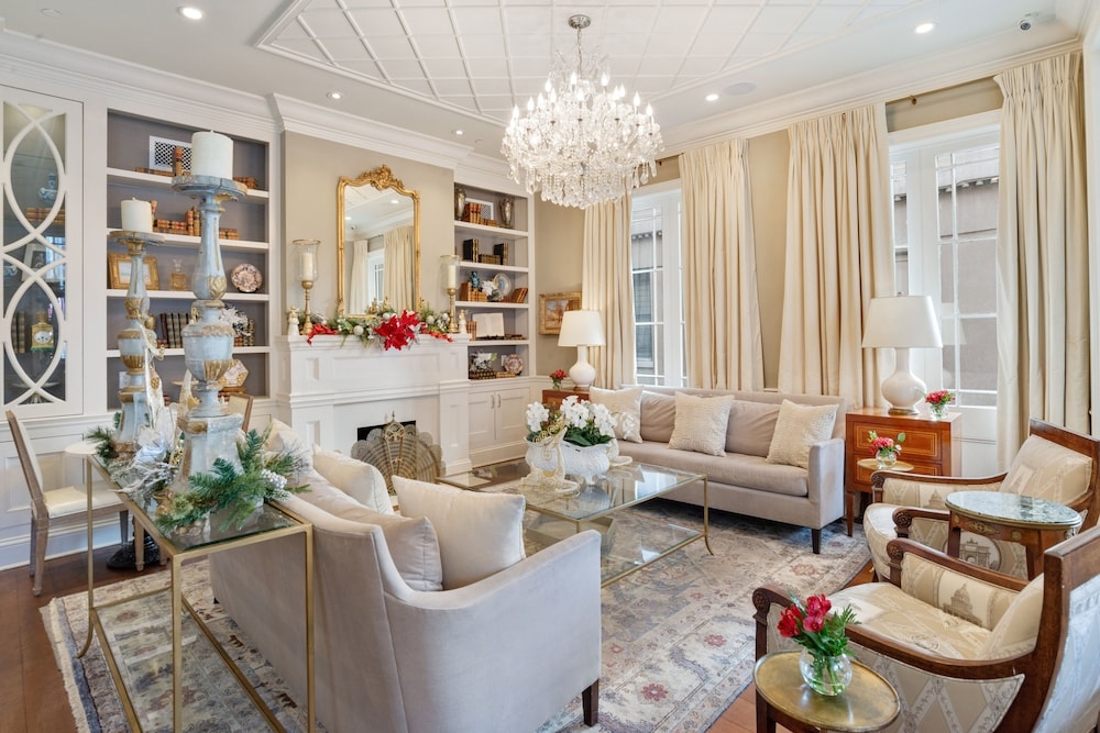 ロビーラウンジ