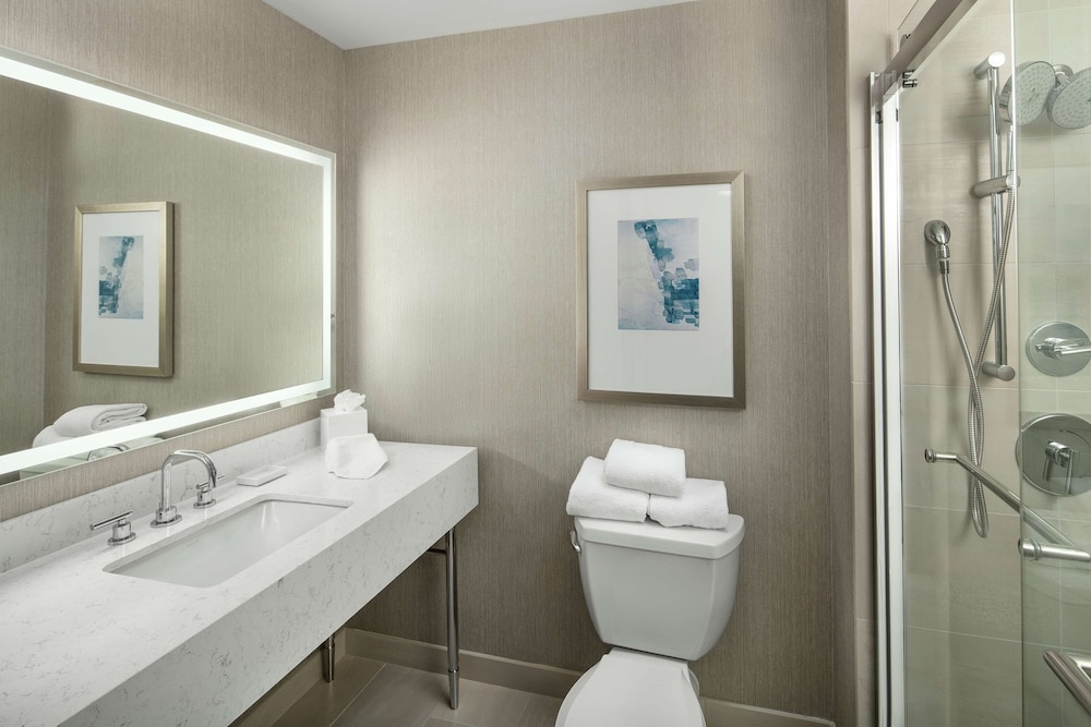 バスルームのシャワー