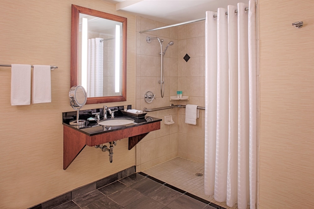 バスルームのシャワー