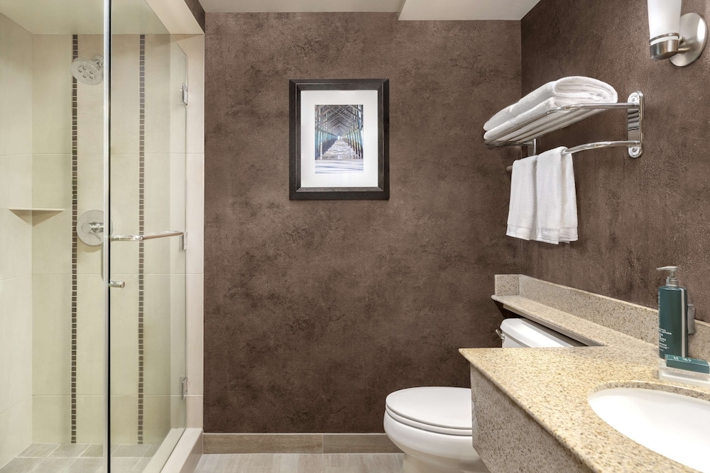 バスルームのシャワー