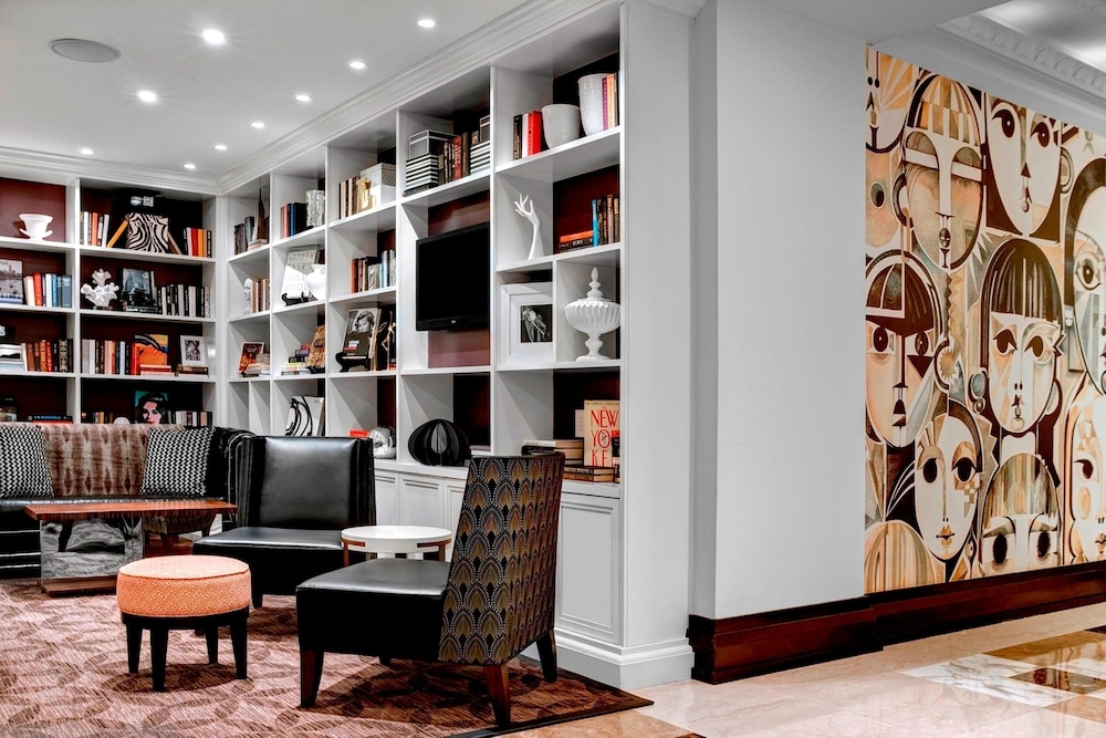 ロビーラウンジ