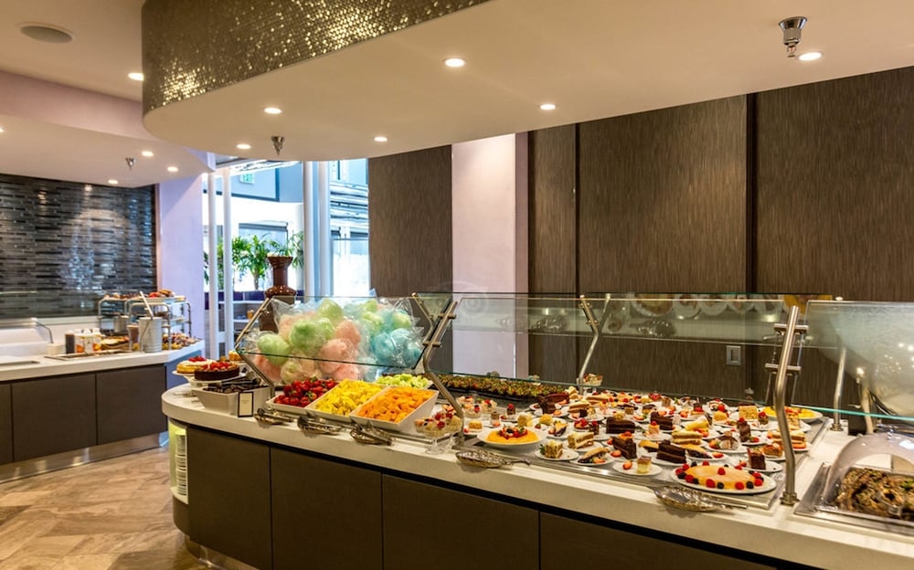 朝食ビュッフェ