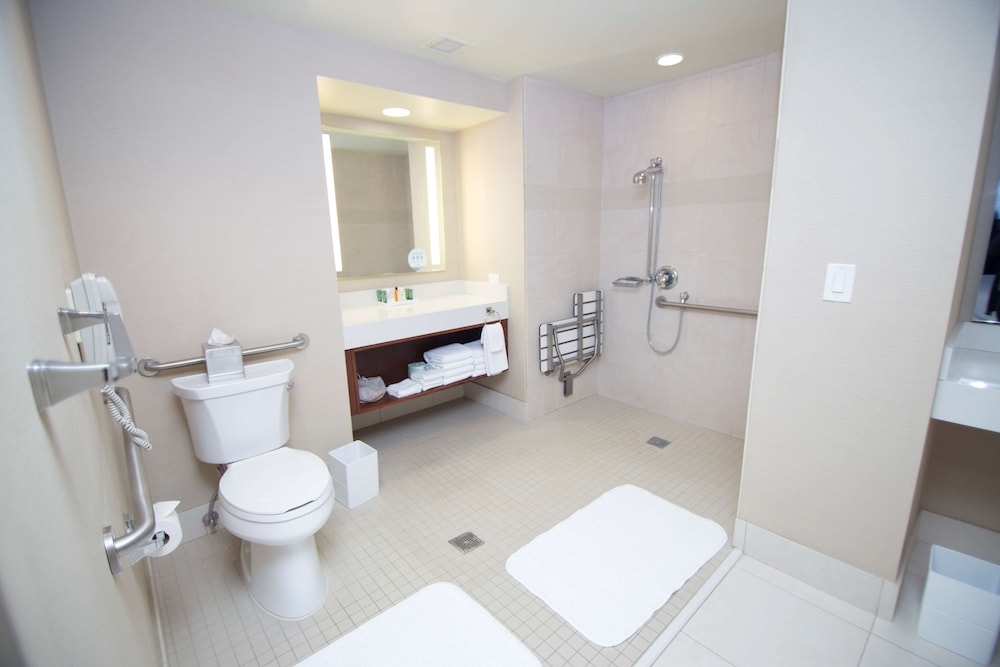 バスルームのシャワー