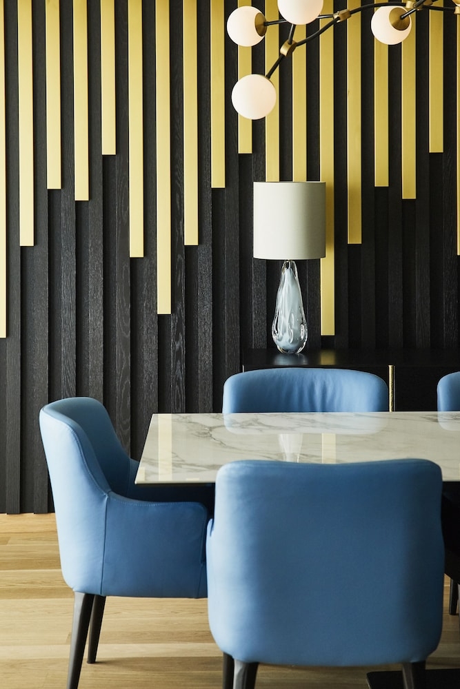 客室内のダイニングエリア