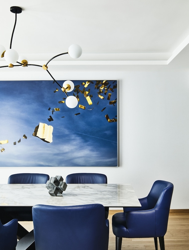 客室内のダイニングエリア