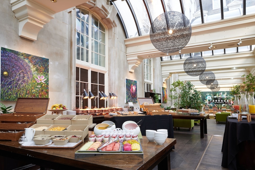 朝食ビュッフェ