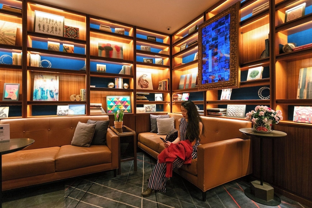 ロビー応接スペース