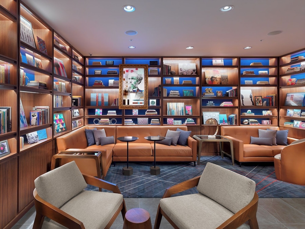 ロビー応接スペース