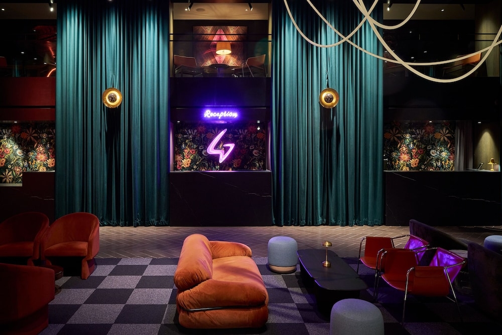 レセプション ホール