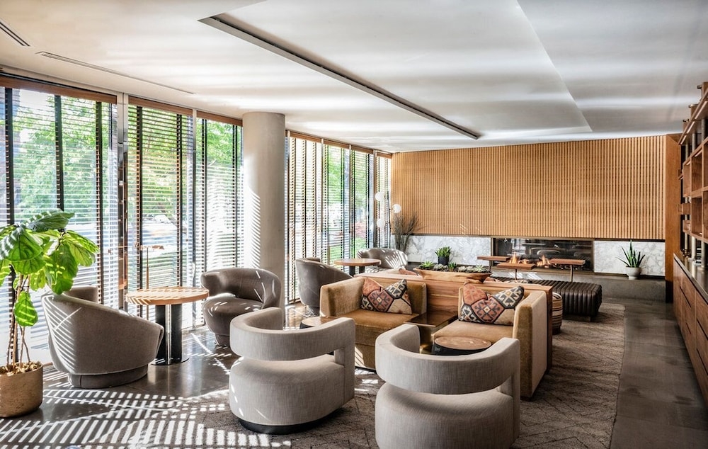 ロビー応接スペース