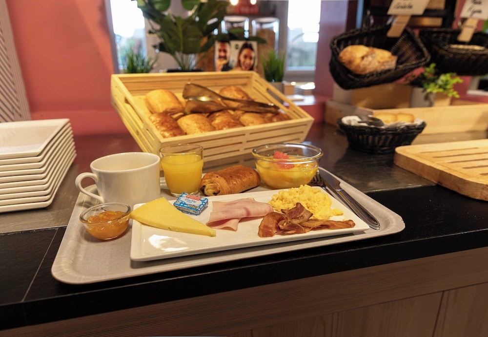 朝食ビュッフェ