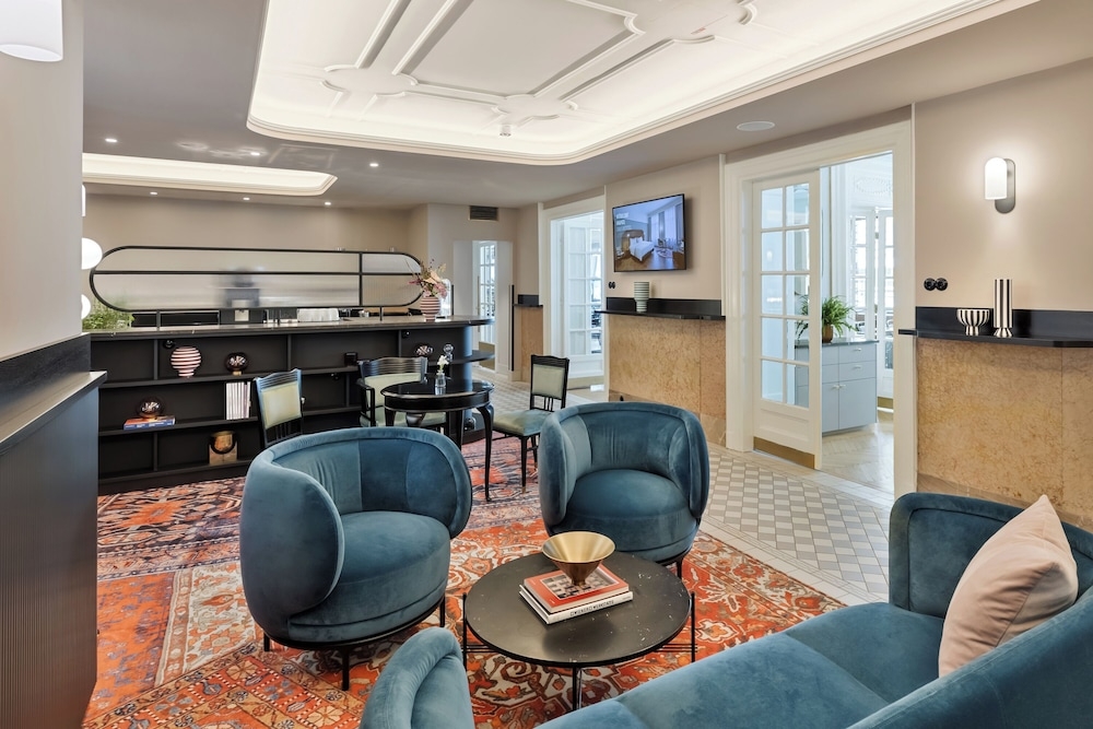 ロビー応接スペース