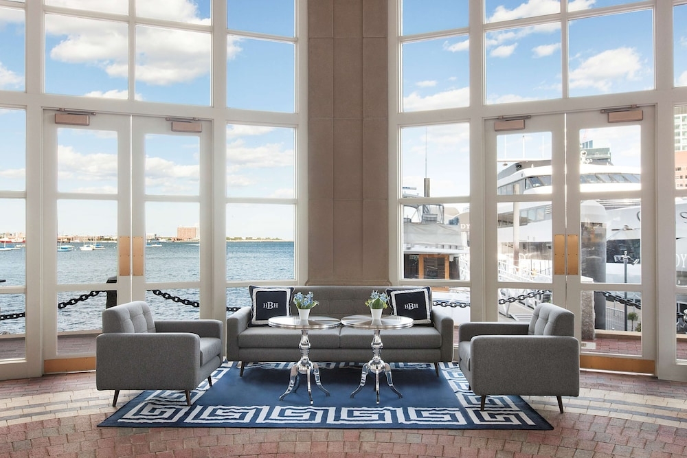 ロビー応接スペース