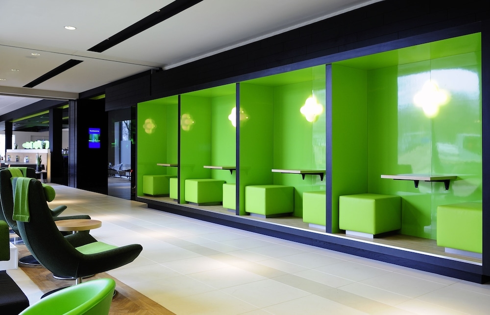 ロビーラウンジ