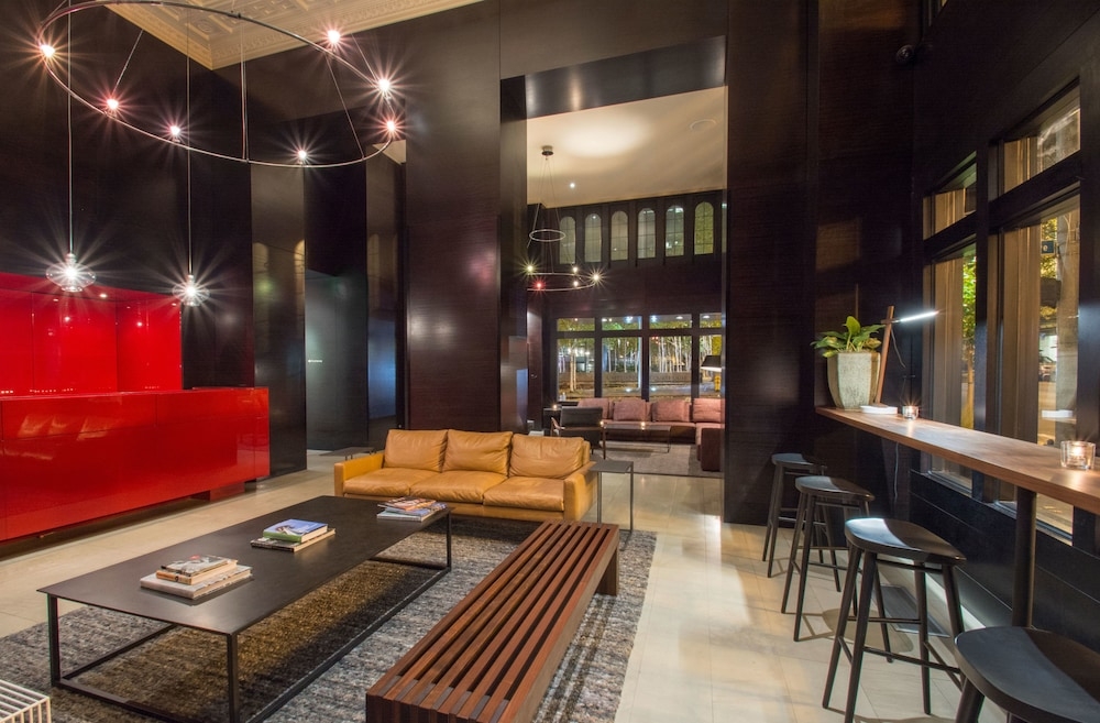 ロビーラウンジ